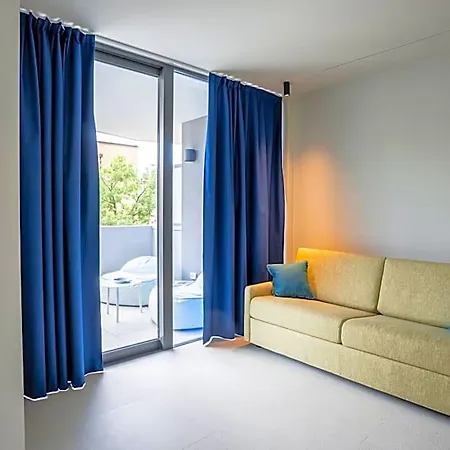 Hotel Zefiro Com Design, Large Terrace, Bike, Near And Thermal *